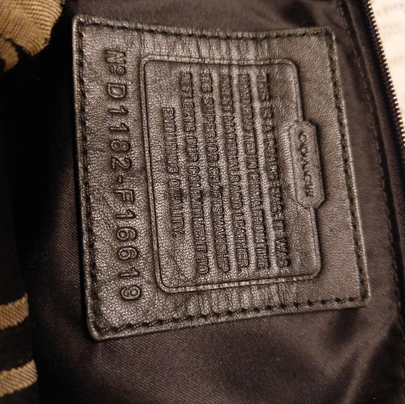 Genuine COACH purse - Picture 3 of 3